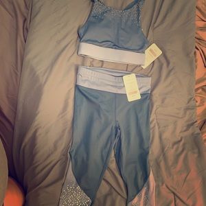 Fabletics workout capris & sports bra set